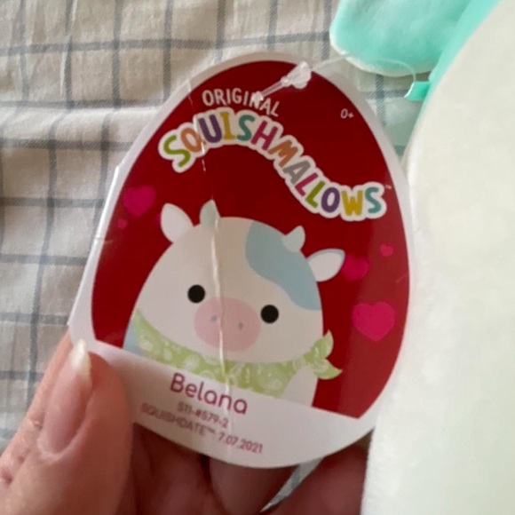 belana the cow valentines day 12 in squishmallow - Picture 4 of 4